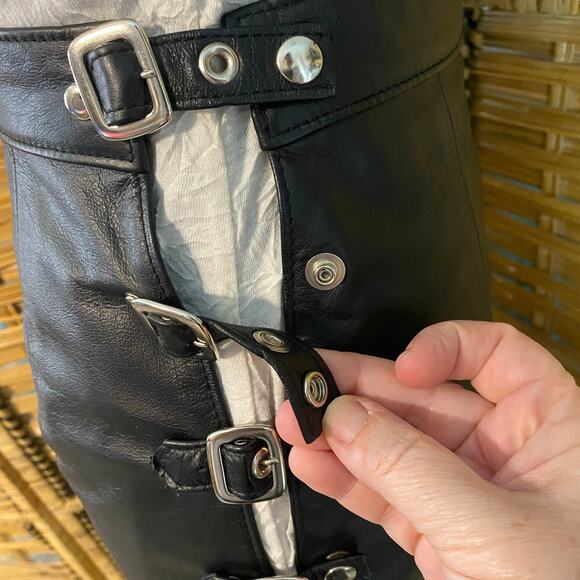 Northbound Leather Black Buckle Mini Skirt XS Genuine Leather Fetish Goth spicy - Picture 8 of 9
